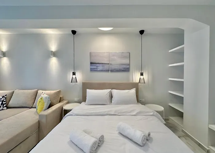 Kono Studios & Suites